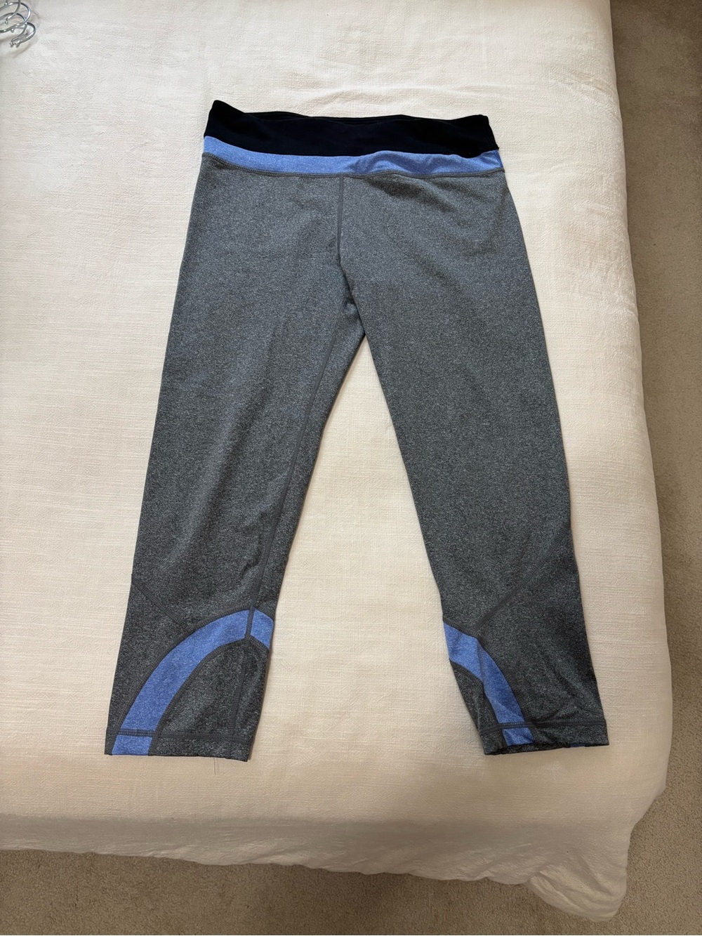 90 Degree By Reflex Gray Capri Leggings with Blue and Black Waistband